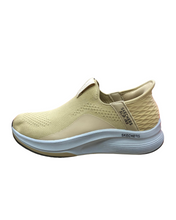 Skechers Slip-Ins – Hands-free slip-on shoes