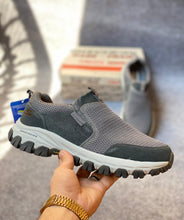 Sketcher - DLux Flex Groove Trail Goodyear Sole