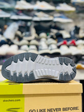 Sketchers - Arch Fit