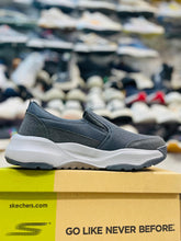 Sketchers - Arch Fit