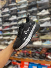 Road Running Low-Top Sneakers