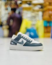Women's Casual Sneakers