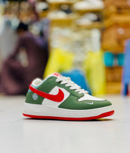 NKE - SB Dunk Low