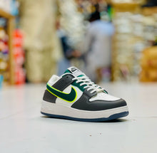 NKE - SB Dunk Low