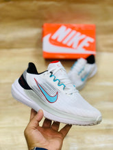 NKE -Air Zoom Winflo 9 (PREMIUM BATCH)