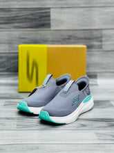 Sketchers - Max Cushioning Running Shoes Women's