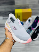 Sketchers - Max Cushioning Running Shoes Women's