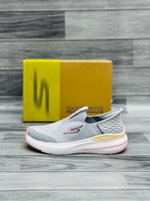 Sketchers - Max Cushioning Running Shoes Women's