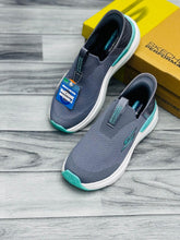 Sketchers - Max Cushioning Running Shoes Women's