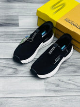 Sketchers - Max Cushioning Running Shoes Women's