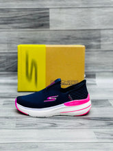 Sketchers - Max Cushioning Running Shoes Women's