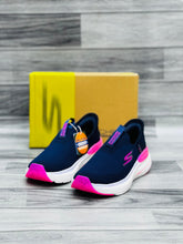 Sketchers - Max Cushioning Running Shoes Women's