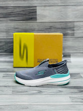 Sketchers - Max Cushioning Running Shoes Women's