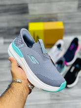 Sketchers - Max Cushioning Running Shoes Women's