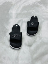 NKE - Victory One Slide