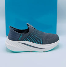 Skechers Women's Max Cushioning Arch Fit Fluidity