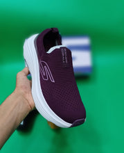 Skechers Max Cushioning Endeavour