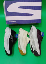 Skechers Max Cushioning Endeavour