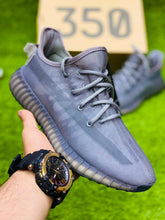 Adid YEEZY BOOST 350 V2