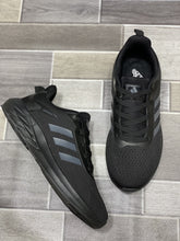 Adiddas - Running Shoes