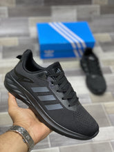 Adiddas - Running Shoes