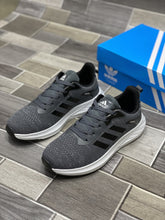 Adiddas - Running Shoes