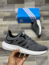 Adiddas - Running Shoes