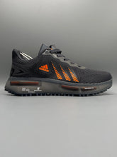 Adiddas - Sikaige Sneakers