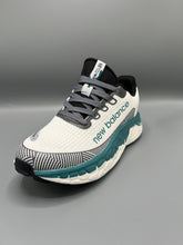 New Balance Fresh Foam x More Trail v3