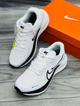 NKE - Air Alpha Zoom Runners