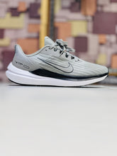 NKE -Air Zoom Winflo 9 (PREMIUM BATCH)