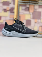 NKE -Air Zoom Winflo 9 (PREMIUM BATCH)