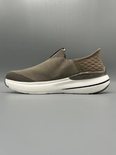 Sketcher - Slip-ins Max Cushioning Hyper Burst