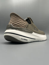 Sketcher - Slip-ins Max Cushioning Hyper Burst