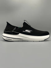 Sketcher - Slip-ins Max Cushioning Hyper Burst