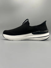 Sketcher - Slip-ins Max Cushioning Hyper Burst