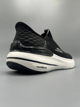 Sketcher - Slip-ins Max Cushioning Hyper Burst