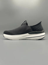 Sketcher - Slip-ins Max Cushioning Hyper Burst