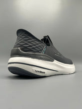 Sketcher - Slip-ins Max Cushioning Hyper Burst