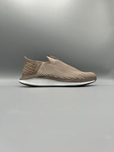 Sketchers- Archfit Carbon Infused