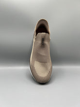 Sketchers- Archfit Carbon Infused