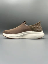 Sketchers hand free SLIP-INS MAX CUSHION 2-0 (Premium Batch)