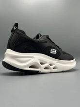 Sketchers - ShadowCush Slip-On