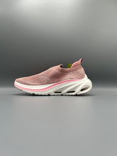 Sketchers - Max Cushioning Arch Fit Myr Running Shoe