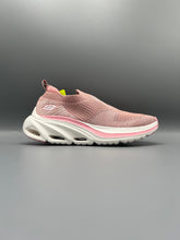 Sketchers - Max Cushioning Arch Fit Myr Running Shoe