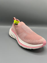 Sketchers - Max Cushioning Arch Fit Myr Running Shoe