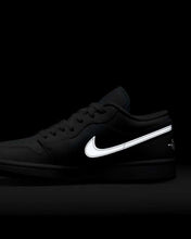 Nike Air Jordan 1 Low SE Dare To Fly