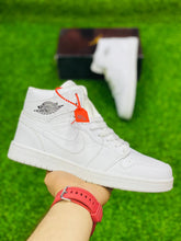 NKE - Air Jordan 1  High G V2