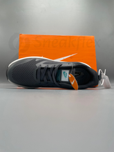 Nike Revolution 9