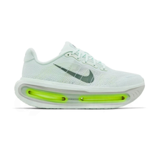 Nike Vomero Premium (PREMIUM BATCH)